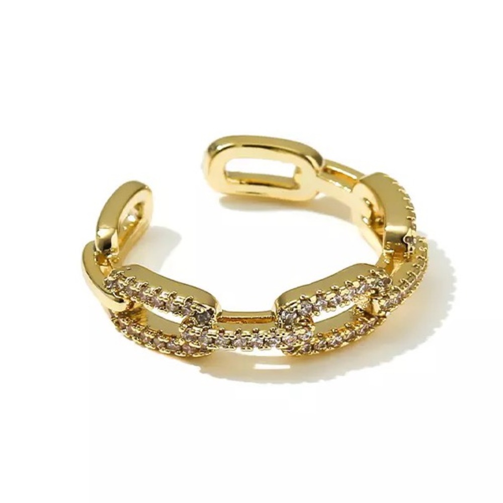 Gold square link pave diamond ring